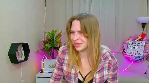 Snapshot of tessadaybreak chatting on 05/26/26, 06:53 tessadaybreak online show from 05/26/26, 06:53