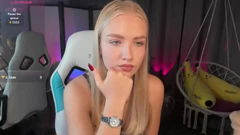 Snapshot of tessahamilton chatting on 10/03/25, 11:29 TessaHamilton online show from 10/03/25, 11:29