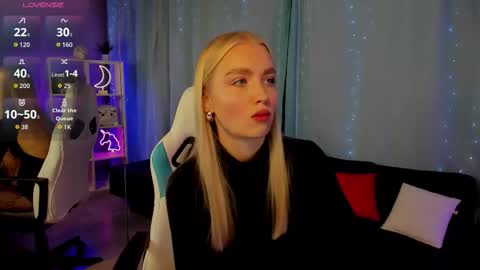 Snapshot of tessahamilton chatting on 11/04/25, 10:14 TessaHamilton online show from 11/04/25, 10:14