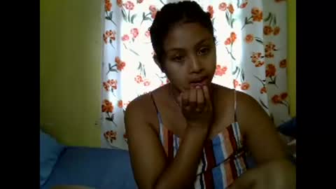 Snapshot of tessmia chatting on 04/13/26, 07:25 tessmia online show from 04/13/26, 07:25