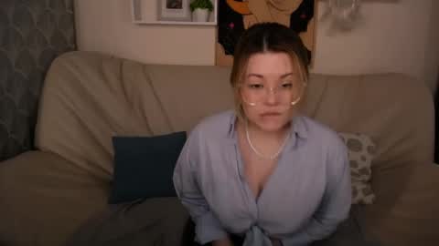 TESSA online show from 01/04/25, 03:07