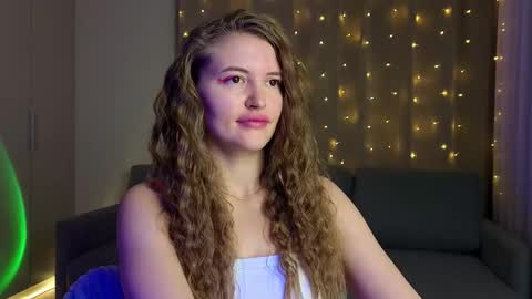 Snapshot of tesssahart chatting on 12/21/25, 02:57 TessaHart online show from 12/21/25, 02:57