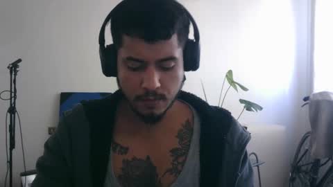 Snapshot of testotease chatting on 01/19/25, 02:49 Milo online show from 01/19/25, 02:49