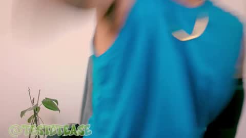 Milo online show from 12/16/25, 05:40