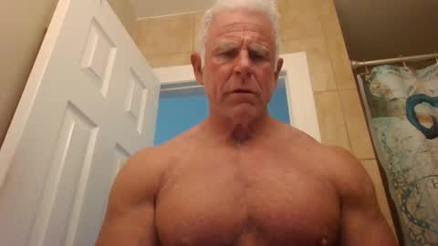 Snapshot of texasboy1978 chatting on 12/21/24, 10:08 texasboy1978 online show from 12/21/24, 10:08
