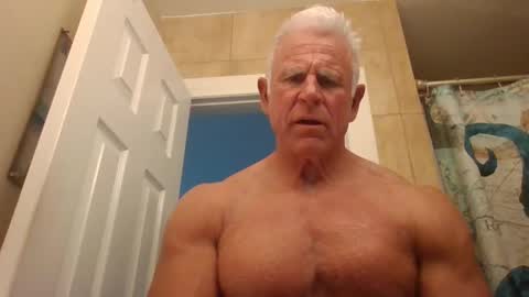 Snapshot of texasboy1978 chatting on 12/24/24, 09:44 texasboy1978 online show from 12/24/24, 09:44