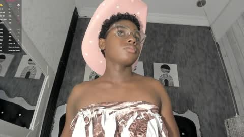 teylor_lovee online show from 04/08/26, 07:58