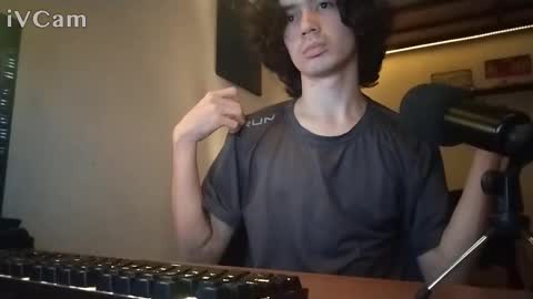 Snapshot of tf023 chatting on 09/28/25, 03:01 tf023 online show from 09/28/25, 03:01