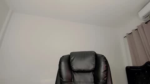 Luna online show from 05/14/26, 09:32