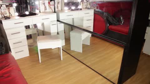 Snapshot of tgirlbelinda chatting on 12/20/25, 06:53 tgirlbelinda online show from 12/20/25, 06:53