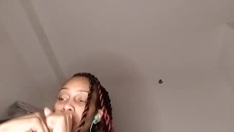 Snapshot of tgirlfairy chatting on 01/17/25, 11:17 sexi lexi online show from 01/17/25, 11:17