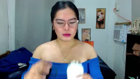 tgirlselena online show from 12/03/25, 02:15