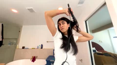 babygirlmami online show from 04/01/26, 10:07