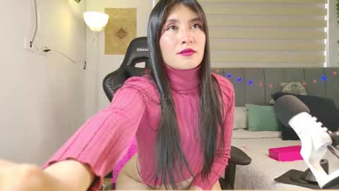 Snapshot of thaeltaylor chatting on 12/04/25, 06:16 Thael online show from 12/04/25, 06:16