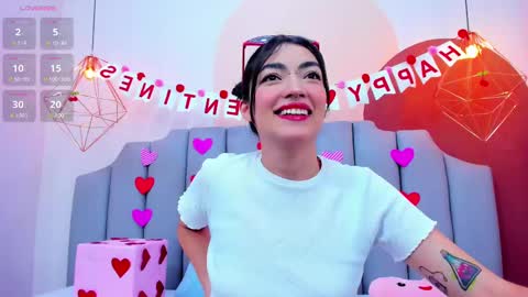 Snapshot of thailycherry chatting on 02/14/25, 07:44 Thaily online show from 02/14/25, 07:44