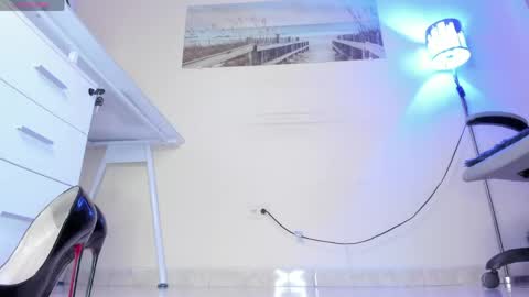 Snapshot of thais_dreams chatting on 04/22/26, 01:01 Thais online show from 04/22/26, 01:01