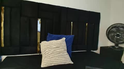 Snapshot of thaisadara24 chatting on 11/06/25, 05:58 T H A I S online show from 11/06/25, 05:58