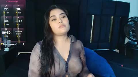 Snapshot of thaisadara24 chatting on 11/21/25, 08:07 T H A I S online show from 11/21/25, 08:07