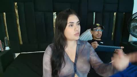 Snapshot of thaisadara24 chatting on 12/18/25, 09:54 T H A I S online show from 12/18/25, 09:54