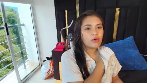 T H A I S  online show from 04/05/26, 09:56