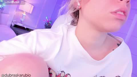 Snapshot of thalia21_ chatting on 12/18/24, 11:02 Thalia21 online show from 12/18/24, 11:02