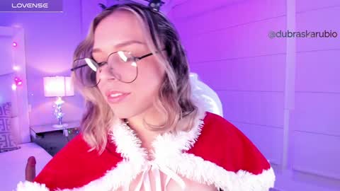 Snapshot of thalia21_ chatting on 12/28/24, 04:41 Thalia21 online show from 12/28/24, 04:41
