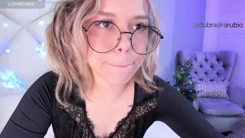 Snapshot of thalia21_ chatting on 01/05/25, 08:00 Thalia21 online show from 01/05/25, 08:00