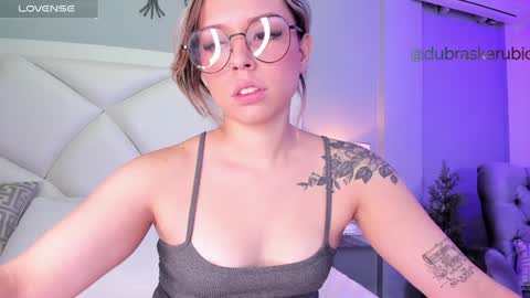Snapshot of thalia21_ chatting on 01/25/25, 05:51 Thalia21 online show from 01/25/25, 05:51