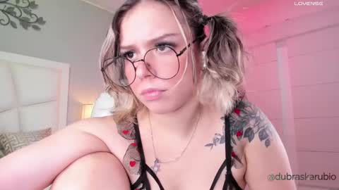 Snapshot of thalia21_ chatting on 03/12/25, 05:24 Thalia21 online show from 03/12/25, 05:24