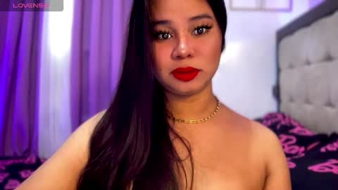 Ms. Thalia online show from 11/24/25, 03:06