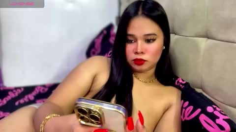 Ms. Thalia online show from 11/27/25, 04:47