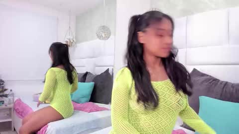 Thalia Nichols online show from 12/17/25, 09:54