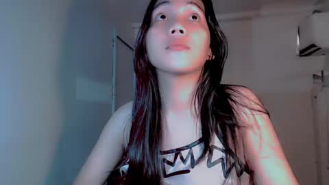 Snapshot of thalia_sunshine chatting on 01/04/25, 02:03 Thalia online show from 01/04/25, 02:03