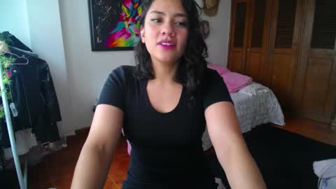 Snapshot of thaliacooper chatting on 12/04/24, 07:34 online show from 12/04/24, 07:34