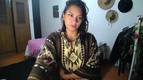 Snapshot of thaliacooper chatting on 02/02/25, 11:21 online show from 02/02/25, 11:21