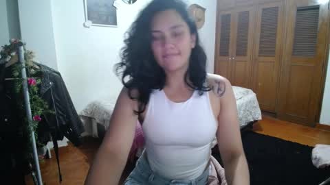 Snapshot of thaliacooper chatting on 03/01/25, 05:20 online show from 03/01/25, 05:20