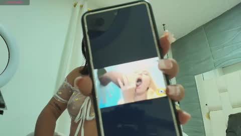 Snapshot of thalialopez chatting on 02/12/26, 08:04 Thalia online show from 02/12/26, 08:04