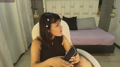 Snapshot of thalialopez chatting on 02/14/26, 06:04 Thalia online show from 02/14/26, 06:04