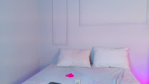 thalianarosse online show from 04/14/26, 03:45