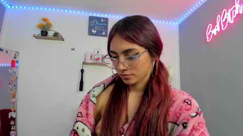 thamara_cooper_ online show from 02/19/25, 12:44