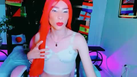 Snapshot of thamara_roberts chatting on 06/25/26, 01:27 thamara_roberts online show from 06/25/26, 01:27