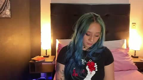 Thamy online show from 07/14/26, 09:42