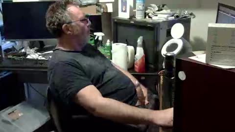 Snapshot of thang5545 chatting on 10/23/25, 03:17 thang5545 online show from 10/23/25, 03:17