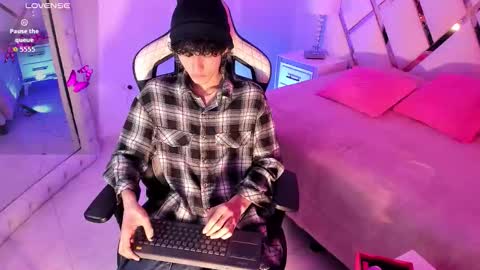 thanier_18 online show from 02/19/26, 07:32