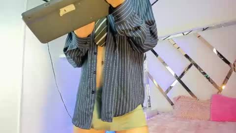 thanier_18 online show from 05/16/26, 07:56