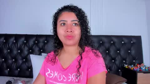 thara webstter online show from 10/10/25, 12:04
