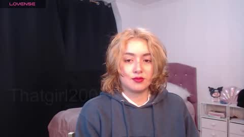 Snapshot of thatgirl2003 chatting on 09/22/25, 07:27   online show from 09/22/25, 07:27