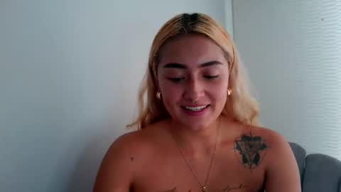 Snapshot of thatgirl2003 chatting on 07/20/26, 06:54 online show from 07/20/26, 06:54