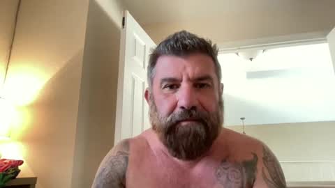 Snapshot of thatguybearded chatting on 01/04/25, 04:54 ThatGuyBearded online show from 01/04/25, 04:54