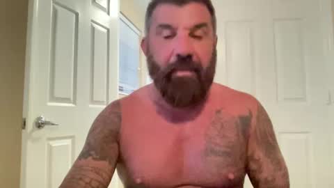 Snapshot of thatguybearded chatting on 03/11/25, 01:16 ThatGuyBearded online show from 03/11/25, 01:16